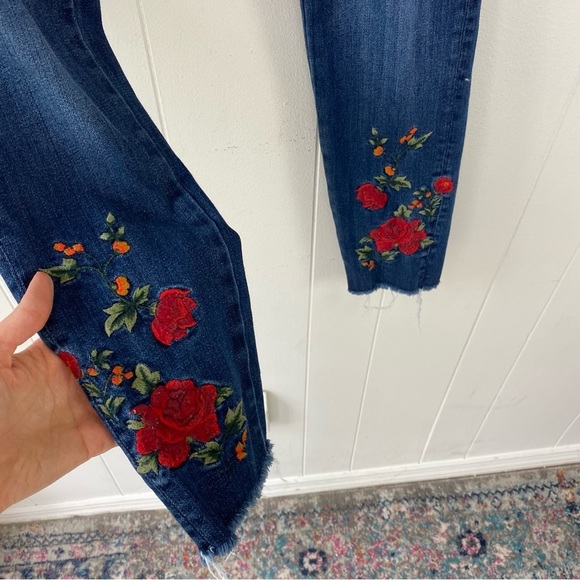 Driftwood Jackie Rose Floral Embroidered Skinny Jeans Raw Hem Stretch Size 26 - Picture 7 of 16
